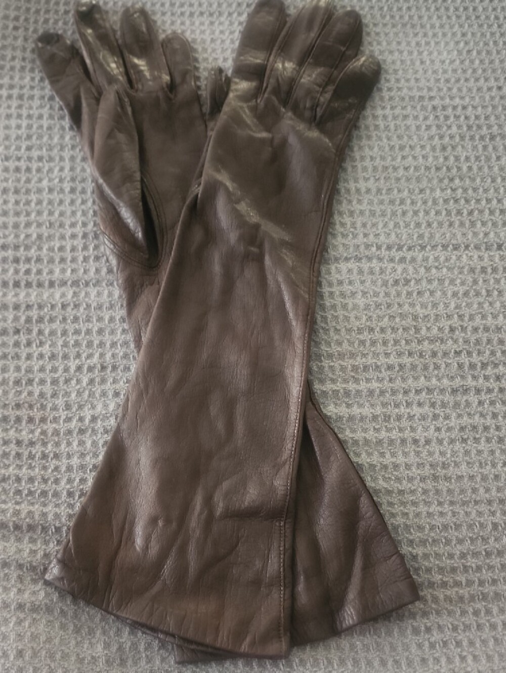 VEUC Vintage Opera Length Very Soft Silk Lined Brown Leather Dress Gloves - Picture 3 of 5
